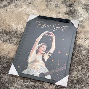 Taylor Swift Lenticular Framed Poster